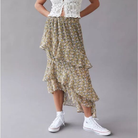 MinkPink Nahla Floral Frill Tiered Midi Skirt Size Small NWOT - Picture 2 of 6